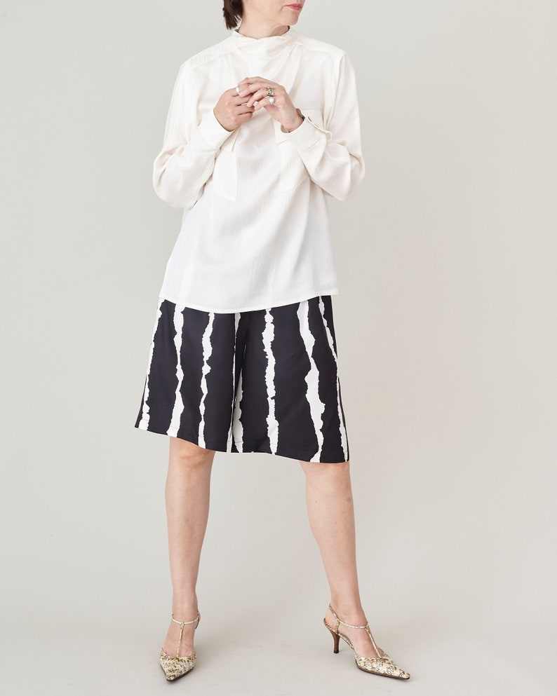 Handmade 100% Silk Shorts for Women - Black and White, Bold Abstract Print, Elegant Bermuda Style with High Waist and Pleats FTN16_119SIL