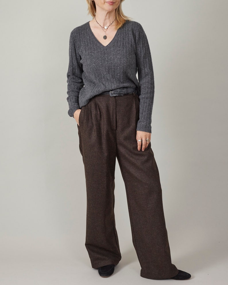 Women's Wool Dress Pants, Wide Leg Tailored Trousers for Winter with Pleats and Cuffed Hem