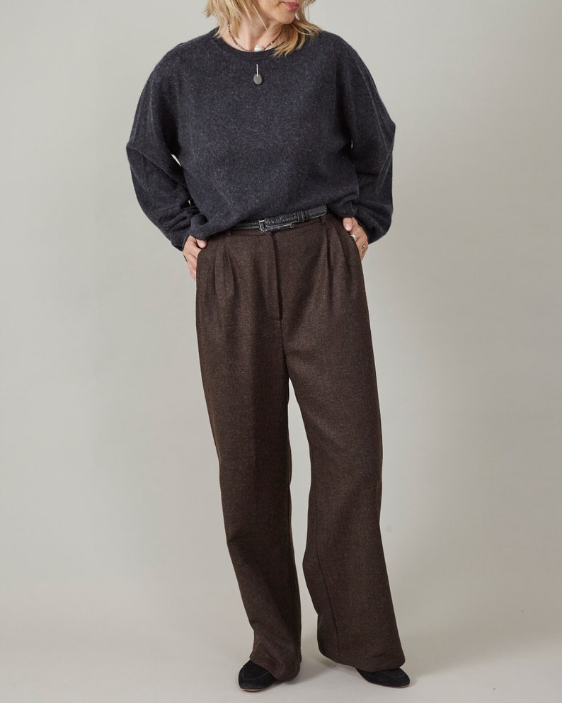 Women's Wool Dress Pants, Wide Leg Tailored Trousers for Winter with Pleats and Cuffed Hem