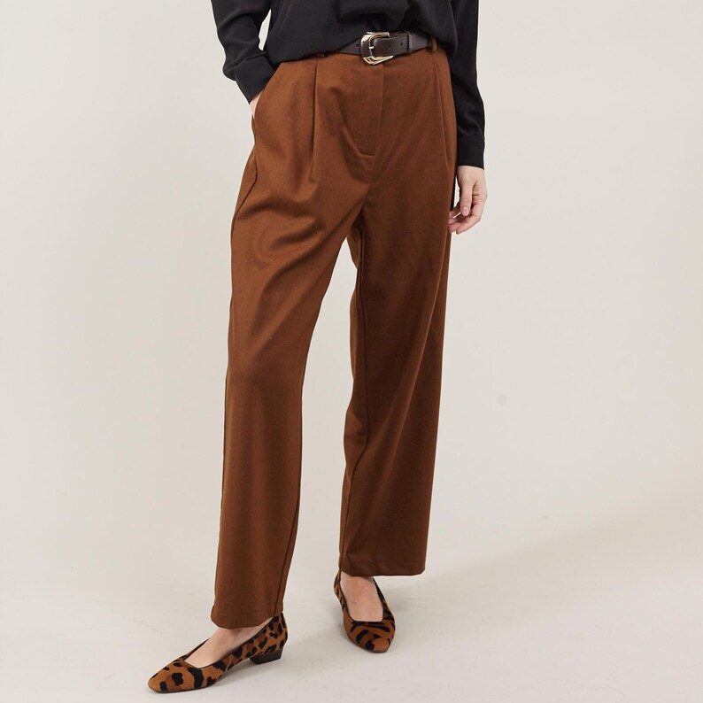 100% Wool Pants for Winter Preppy Outfits, Pleated High Waist Business Trousers, Tapered Crop Cut, Relaxed Fit, Earthy Hues, Chic Patterns