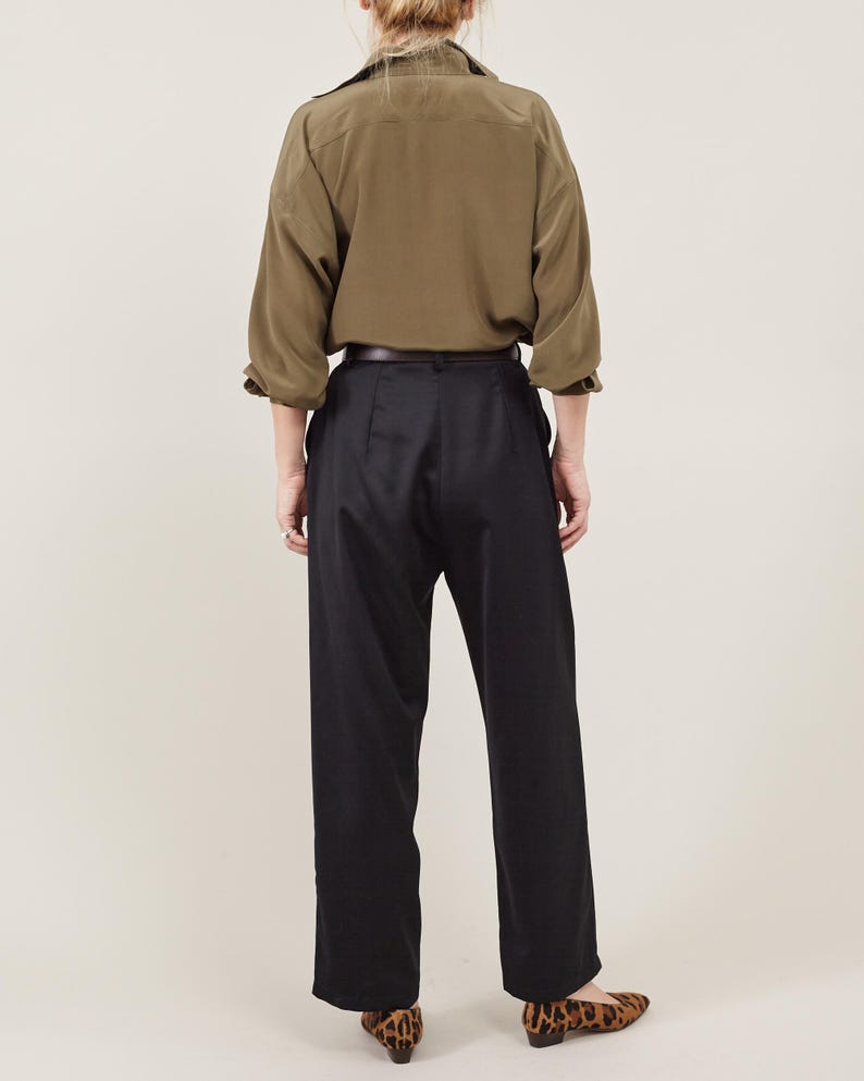 Lightweight 100% Wool Tailored Trousers for Women, Spring-Summer Office Chic High-Waisted Pleated Cropped Pants for Elevated Everyday Wear