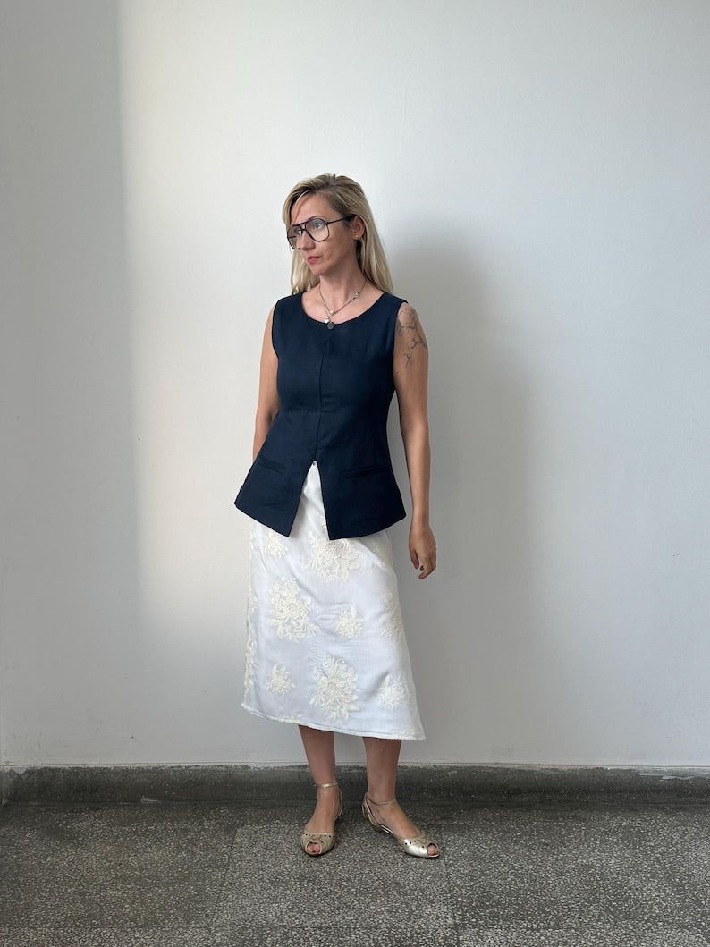 Linen Waistcoat – Elegant Sleeveless Summer Top, Long Line Tailored Vest for Smart Casual and Minimalist Looks
