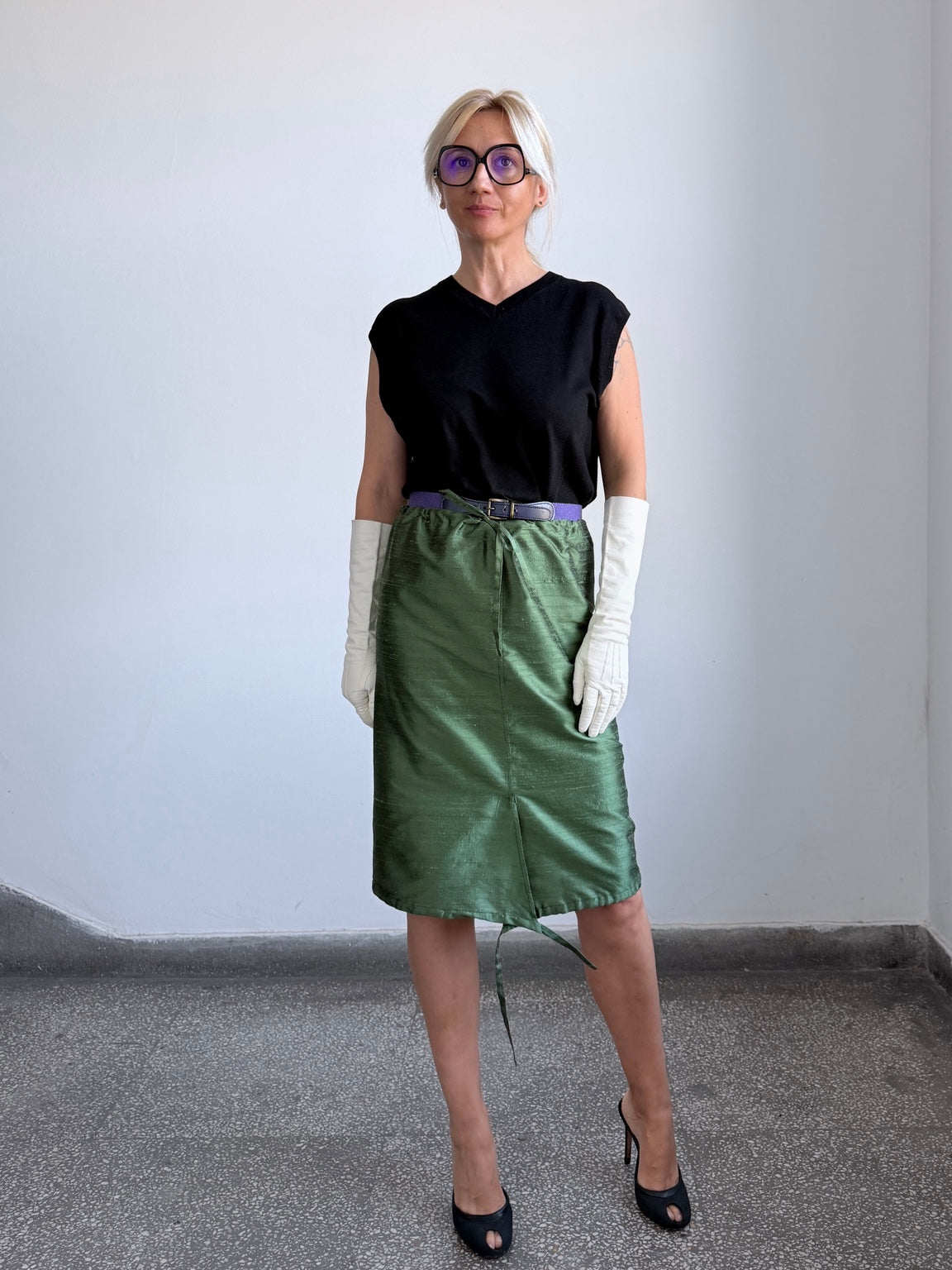 Forest green silk skirt adjustable waist and front slit