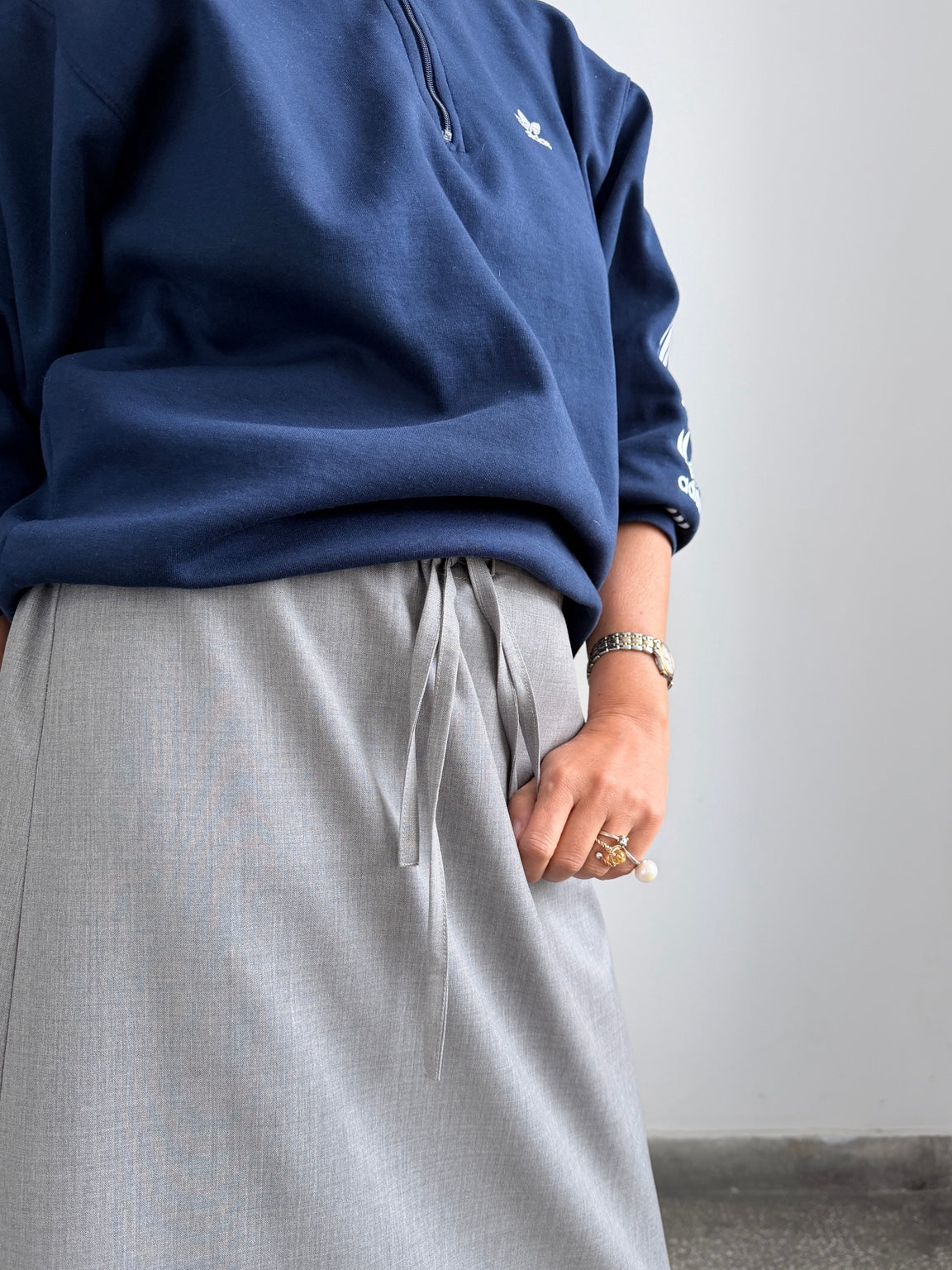 Fine Thee grey 100% wool A-line midi skirt with drawstring waist and viscose lining