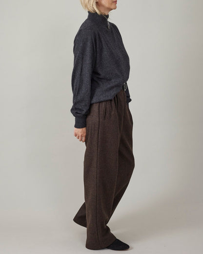 Women's Wool Dress Pants, Wide Leg Tailored Trousers for Winter with Pleats and Cuffed Hem