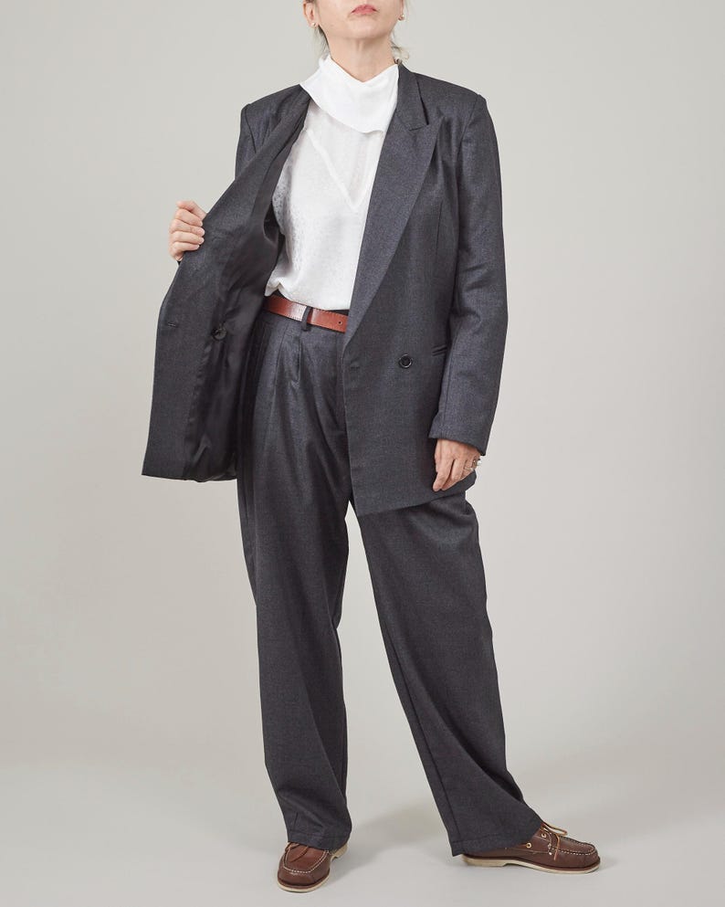 Handmade 100% Wool Pantsuit for Women, Modern, Minimalist Straight Cut Jacket and Hight Waisted Pleated Pants Set, Workwear Power Suit