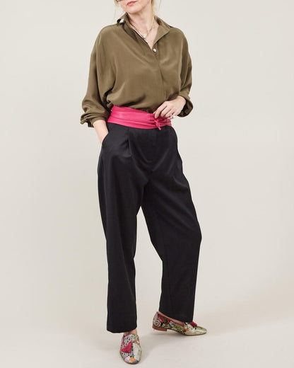 Lightweight 100% Wool Tailored Trousers for Women, Spring-Summer Office Chic High-Waisted Pleated Cropped Pants for Elevated Everyday Wear